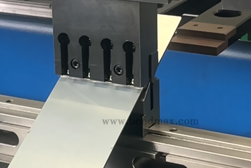 Adjustable Z-Bend Dies
