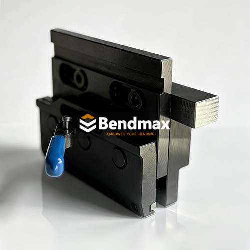 Mechanical quick clamping for industrial applications